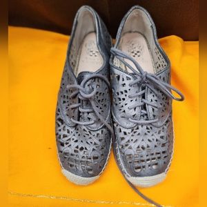 Vince Camuto Dinah Leather Laser Cut Espadrille Sneakers 8